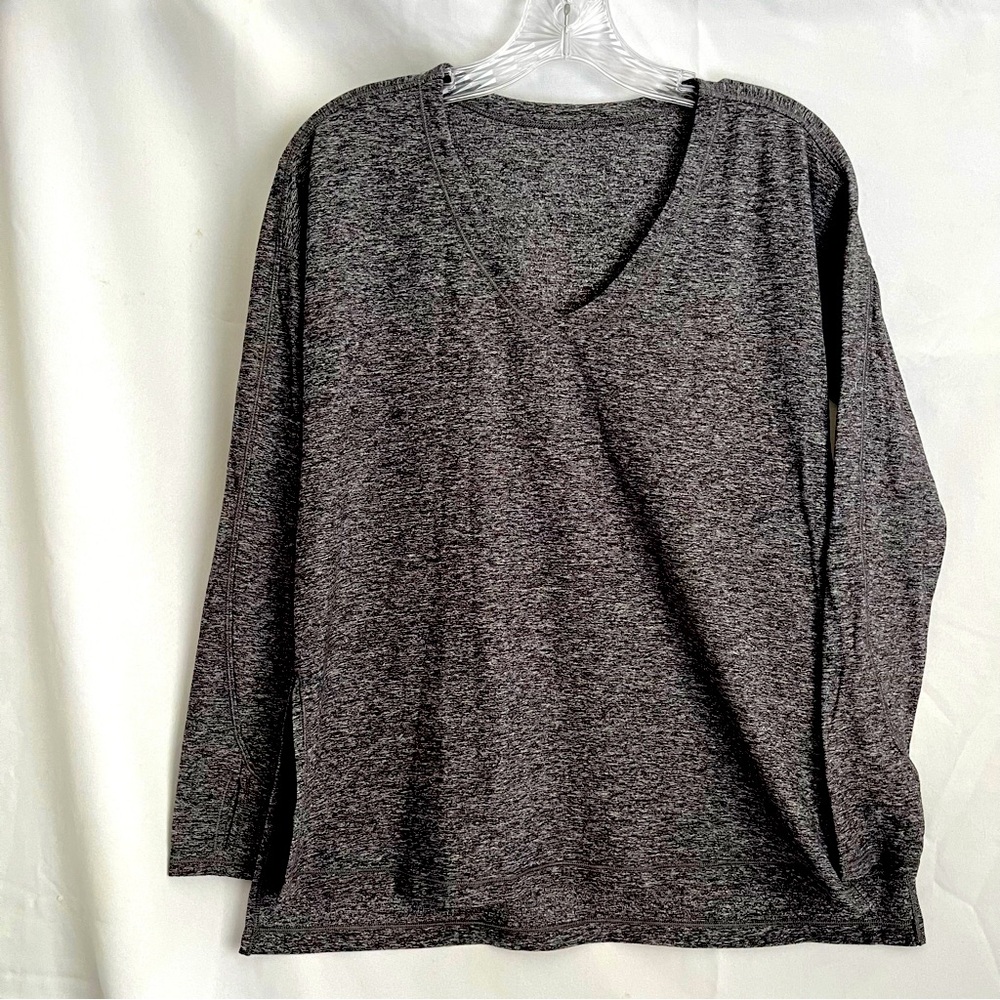 Lululemon long sleeve v neck tee with side slits